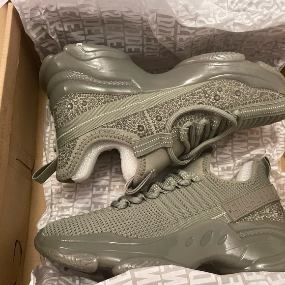 Steve Madden Olive green sneakers size 8.5 - Picture 3 of 6